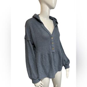 NEW IVY Waffle Knit Hooded Henley Top – Size Medium – Grey